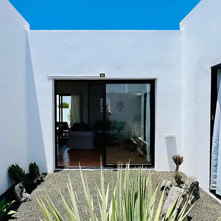 El Salto 37: Renovated Retreat With Heated Pool And All-day Sun *