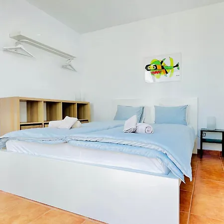 El Salto 37: Renovated Retreat With Heated Pool And All-day Sun Playa Blanca (Lanzarote)