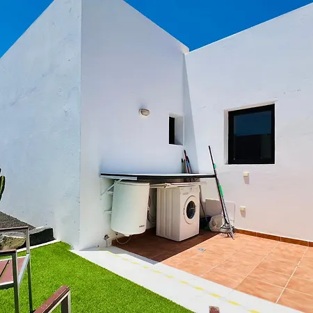 Willa El Salto 37 - Rinnovata 2023, Piscina Riscaldata, Sole Tutto Il Giorno! Wi-fi, Massima Privacy, Ottima Posizione Playa Blanca (Lanzarote)